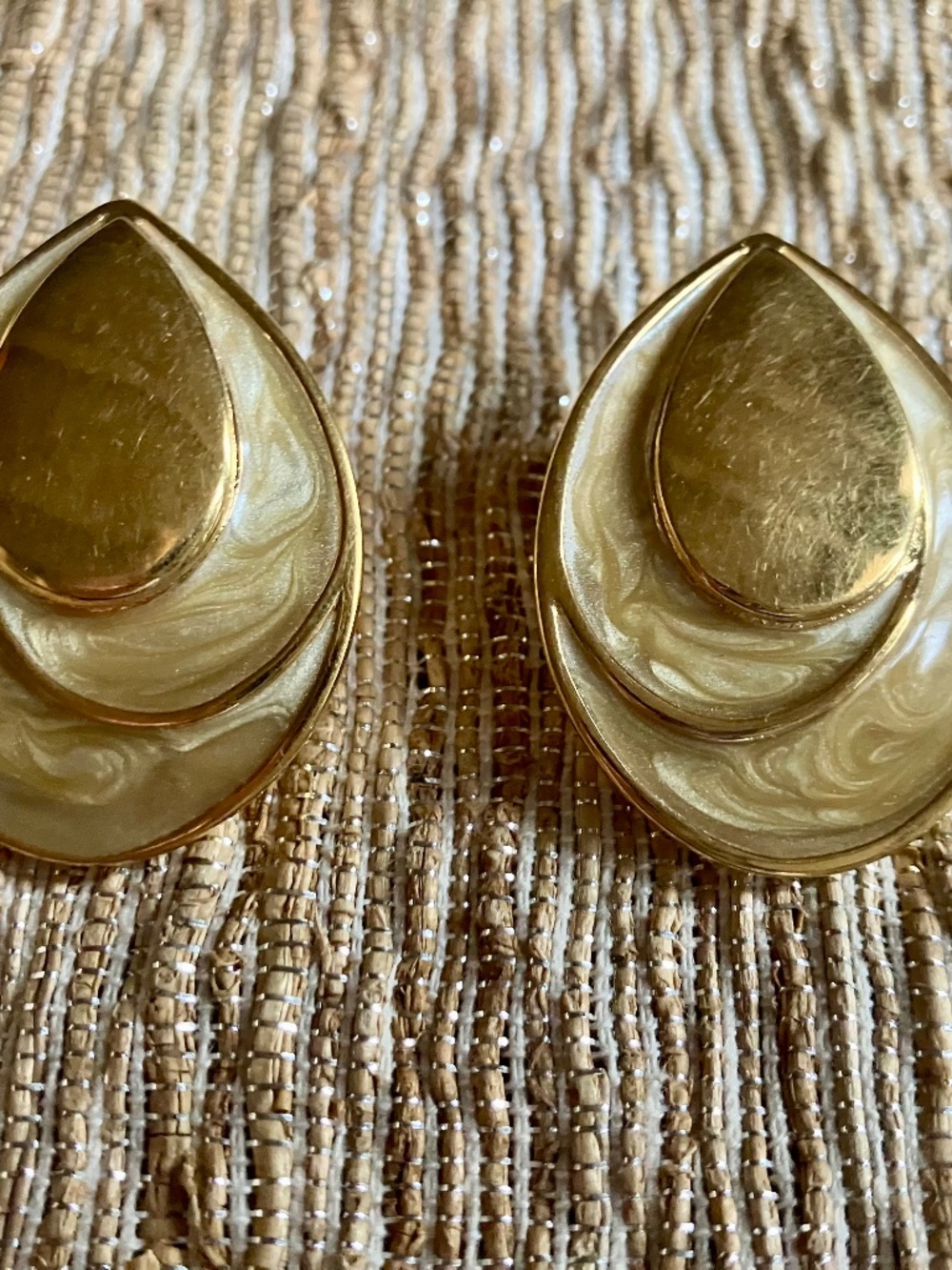 Signed Monet Vintage 80s Pearlessence Enamel Stud Earrings